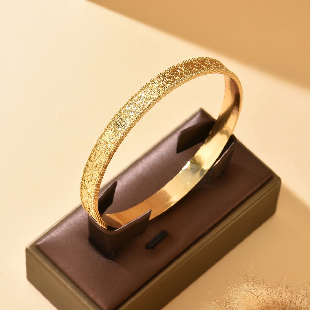 Golden Bride Hand Accessory wi - Men Accessories Elegant review and price